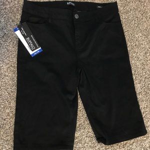 Brand New Buffalo David Bitton Bermuda’s